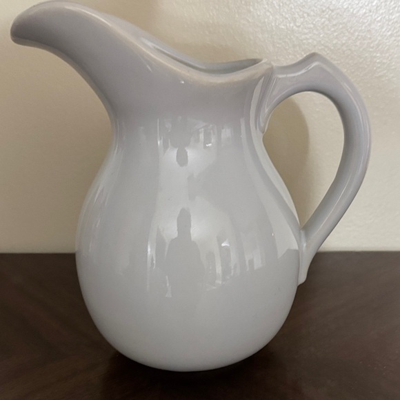 Mccoy Pottery Other - Vtg 1970s McCoy white pottery pitcher. #7527.